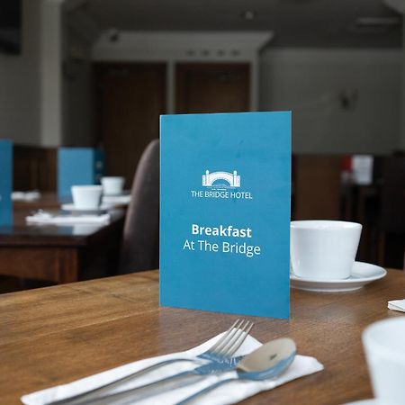 Bridge Hotel Грийнфорд Екстериор снимка