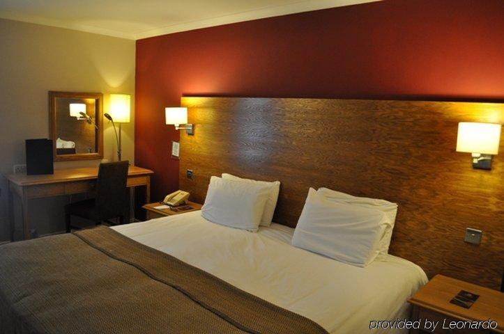 Bridge Hotel Грийнфорд Стая снимка